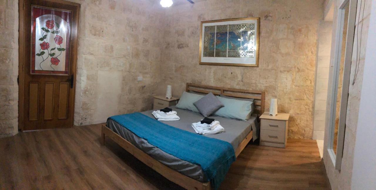 Appartement Floriana Cosy Townhouse Extérieur photo