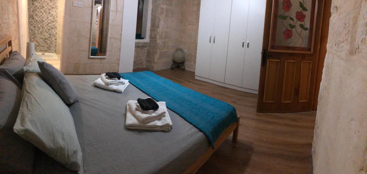 Appartement Floriana Cosy Townhouse Extérieur photo