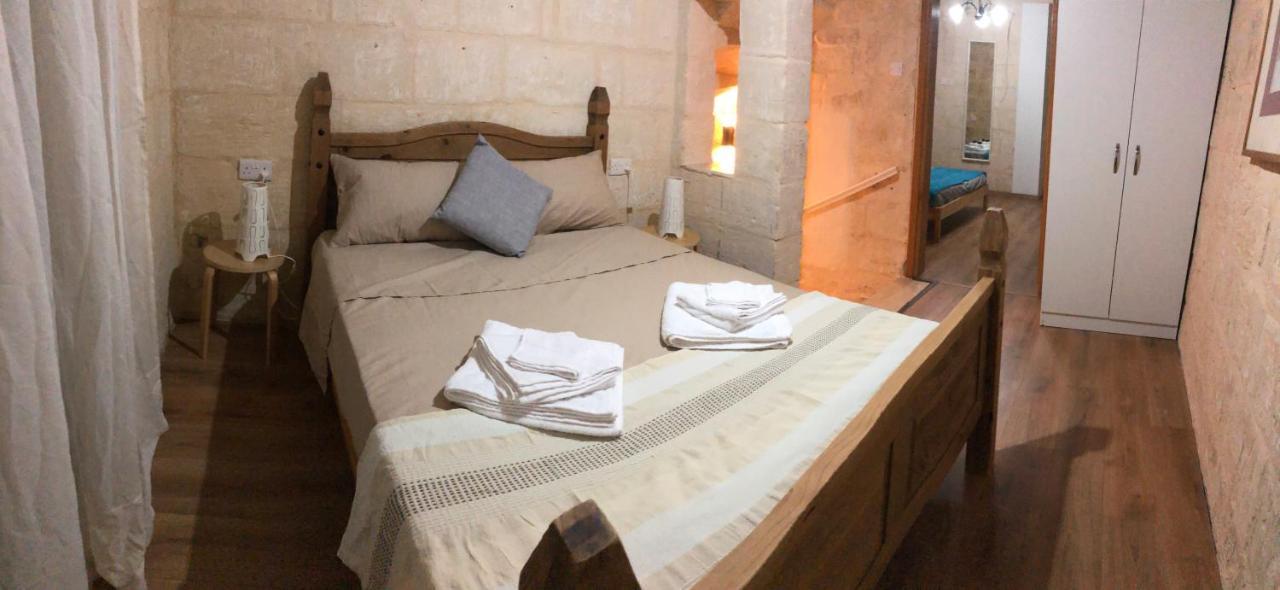 Appartement Floriana Cosy Townhouse Extérieur photo